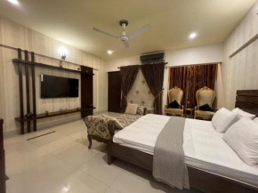 Huge Luxury 3BR APT DHA Nishat Commercial